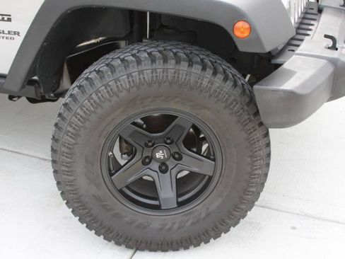 Used 2017 Jeep Wrangler Unlimited Sport w/ Quick Order Package 24S AWD/4WD image 10