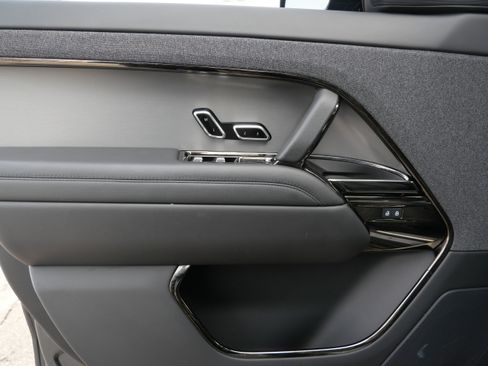 Certified 2024 Land Rover Range Rover Sport Dynamic SE image 13