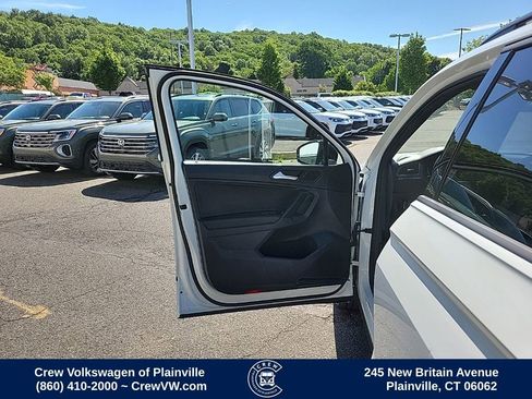 Used 2021 Volkswagen Tiguan SE R-Line AWD/4WD image 37