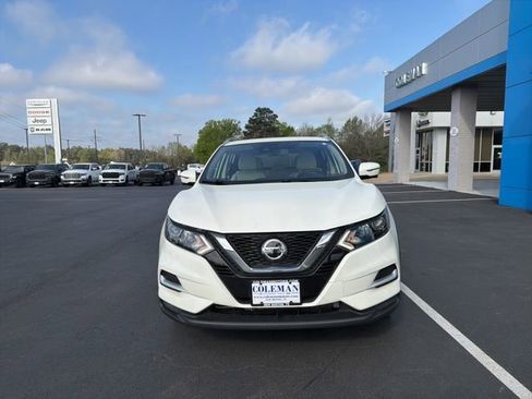 Used 2022 Nissan Rogue Sport SL image 2