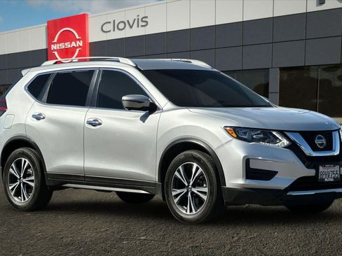 Used 2020 Nissan Rogue SV w/ Premium Package FWD image 10