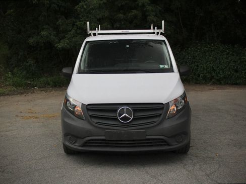 Used 2022 Mercedes-Benz Metris image 8