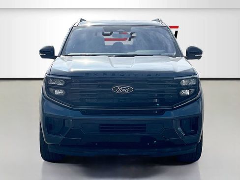 Used 2025 Ford Expedition Max Platinum w/ Stealth Performance Package AWD/4WD image 2
