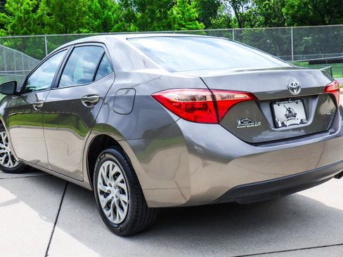 Used 2019 Toyota Corolla LE FWD image 13