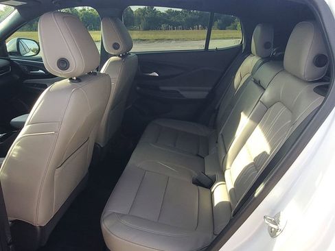 Used 2024 Buick Envista Avenir image 23