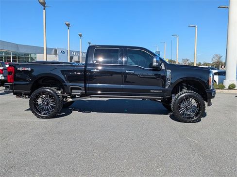Used 2023 Ford F250 Platinum image 3