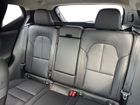 Used 2026 Volvo XC40 B5 Core w/ Protection Package Premier AWD/4WD image 29
