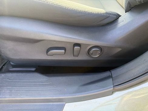 Used 2024 Subaru Outback Premium AWD/4WD image 11