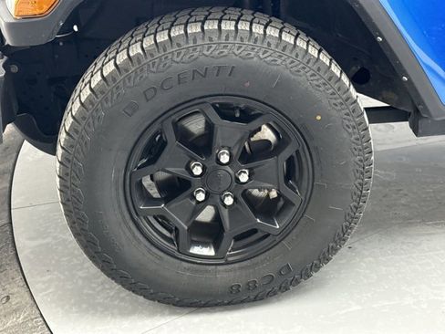 Used 2021 Jeep Gladiator Sport image 22