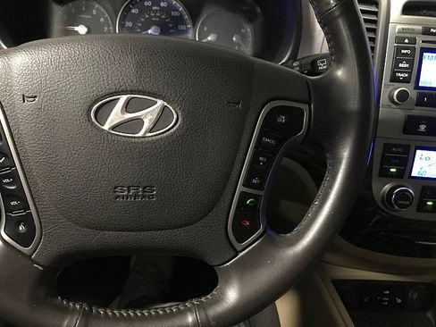 Used 2012 Hyundai Santa Fe Limited FWD image 25