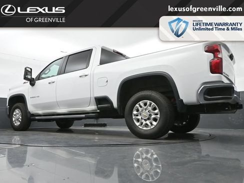 Used 2025 Chevrolet Silverado 2500 LT AWD/4WD image 42