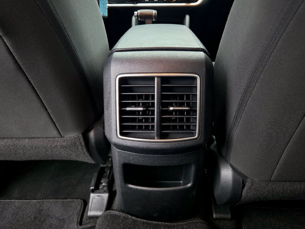 Used 2025 Kia Sportage LX AWD/4WD image 41