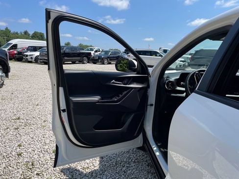 Used 2025 Chevrolet Equinox LT AWD/4WD image 23