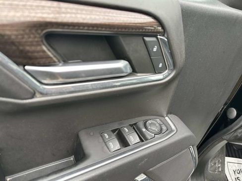 Used 2023 Chevrolet Silverado 1500 LT AWD/4WD image 8
