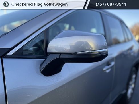 Used 2023 Toyota RAV4 XLE Premium image 2