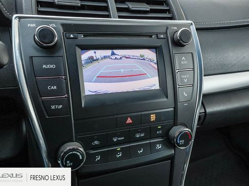 Used 2017 Toyota Camry SE image 25