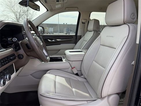 Used 2022 GMC Yukon XL Denali image 27