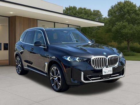 Used 2026 BMW X5 xDrive50e w/ Premium Package AWD/4WD image 6