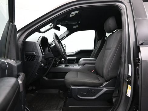 Used 2019 Ford F150 XLT w/ Equipment Group 302A Luxury AWD/4WD image 9