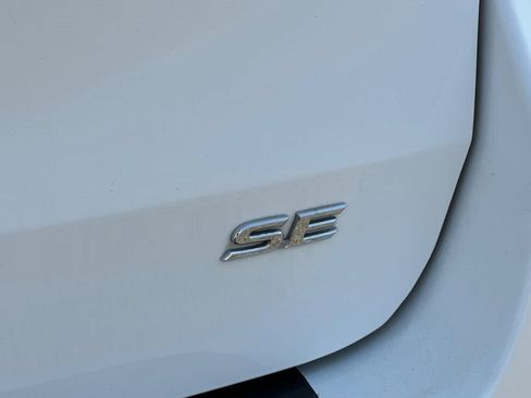 Used 2016 Toyota Sienna SE image 29