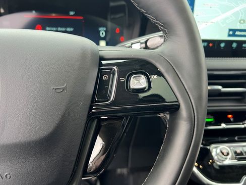 New 2026 Lincoln Corsair Reserve image 23