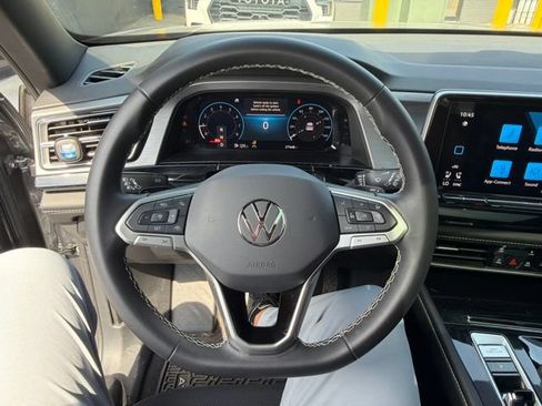Used 2024 Volkswagen Atlas Cross Sport SE AWD/4WD image 13
