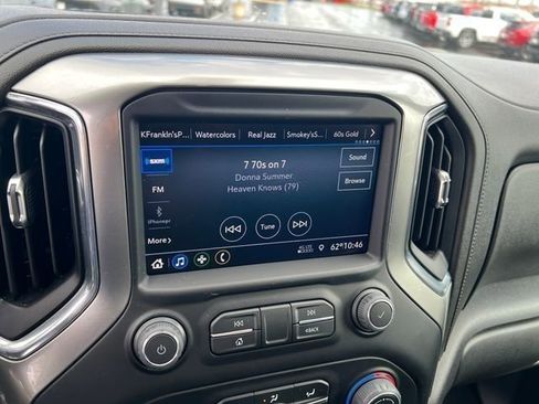 Used 2021 Chevrolet Silverado 1500 LT image 45