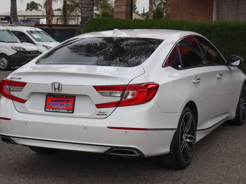 Used 2021 Honda Accord Touring image 9