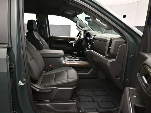 Used 2025 Chevrolet Silverado 1500 LT Trail Boss w/ Convenience Package II image 45