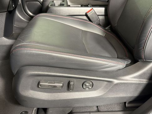 Used 2024 Honda Odyssey Sport image 13