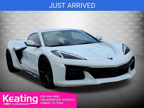 Used 2024 Chevrolet Corvette Z06 image 1