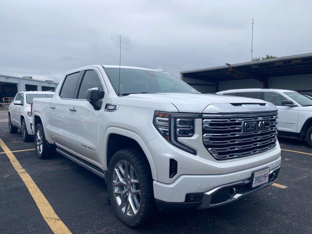 Used 2023 GMC Sierra 1500 Denali AWD/4WD image 2