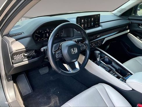 Used 2024 Honda Accord Touring image 17