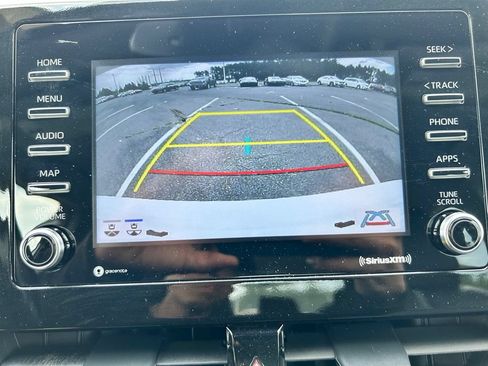 Used 2018 Toyota Camry SE FWD image 27