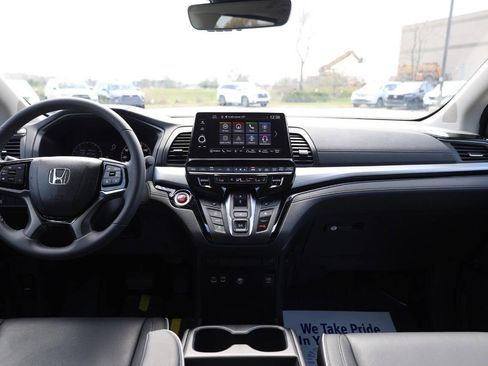 Used 2026 Honda Odyssey Touring image 14
