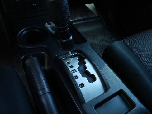 Used 2008 Toyota FJ Cruiser 4WD image 8