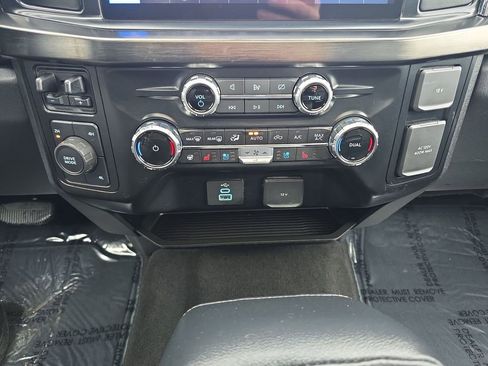 Used 2024 Ford F450 Lariat image 17