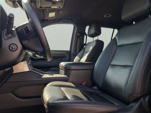 Used 2024 Chevrolet Tahoe LT w/ Luxury Package RWD image 27
