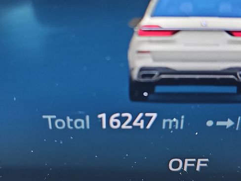 Certified 2026 BMW X7 xDrive40i AWD/4WD image 18