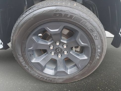 Used 2025 RAM 1500 Big Horn AWD/4WD image 32