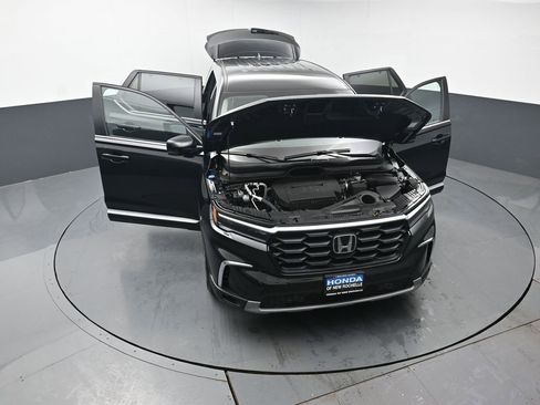 Certified 2025 Honda Pilot EX-L image 53