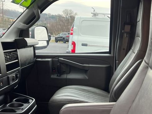 Used 2023 GMC Savana 2500 w/ Driver Convenience Package image 27