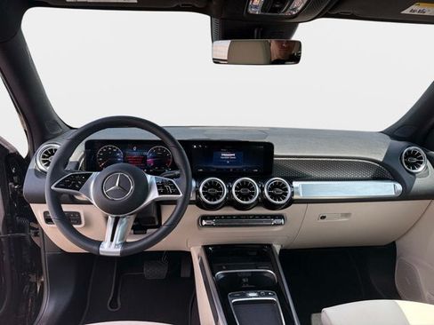 Used 2026 Mercedes-Benz GLB 250 image 15