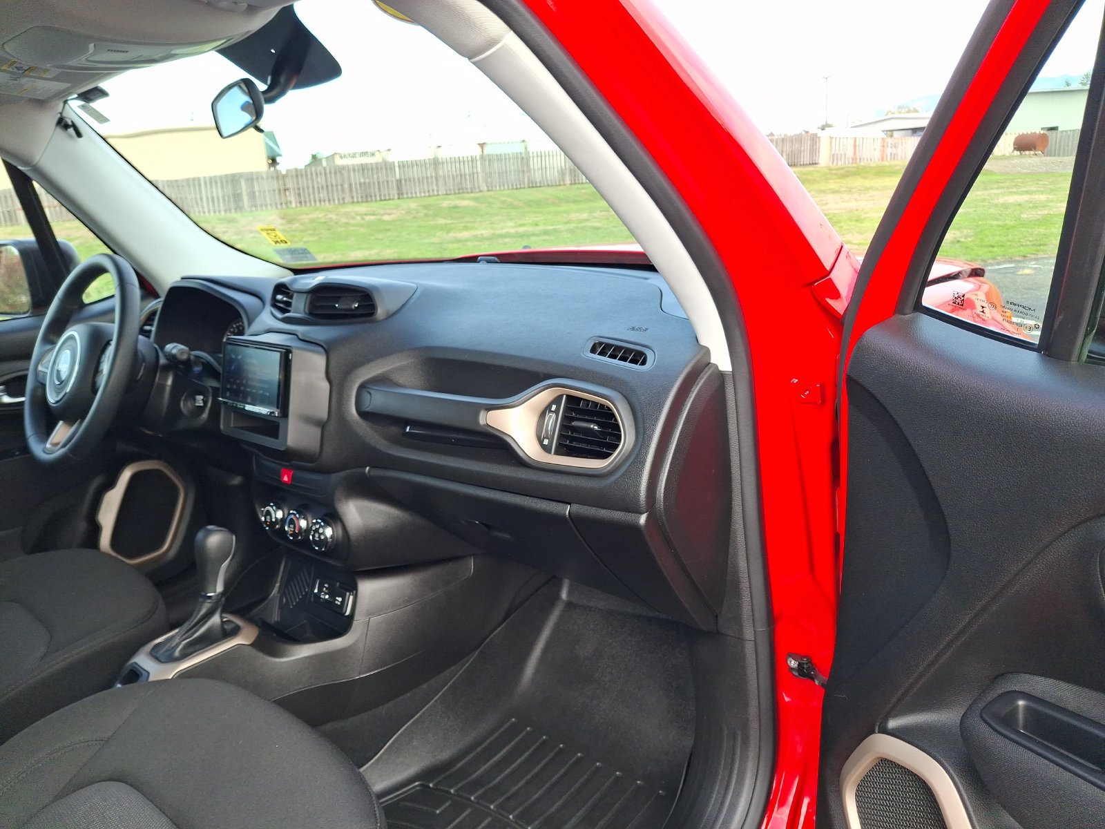 Certified 2017 Jeep Renegade Sport w/ Power & Air Group FWD image 23