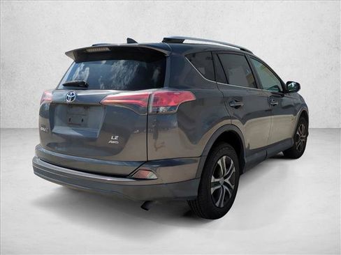Used 2016 Toyota RAV4 LE AWD/4WD image 5