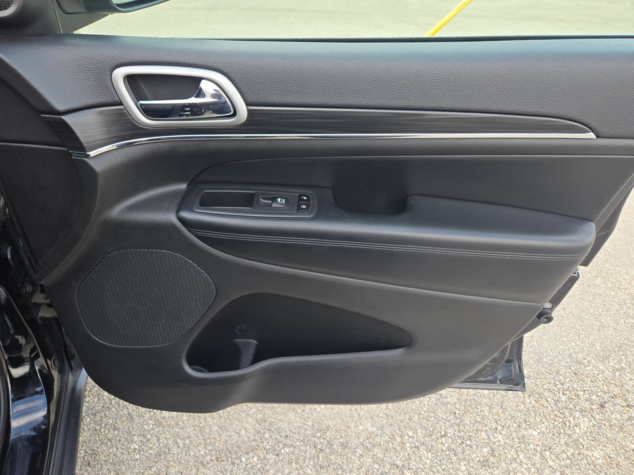Used 2021 Jeep Grand Cherokee Limited RWD image 28
