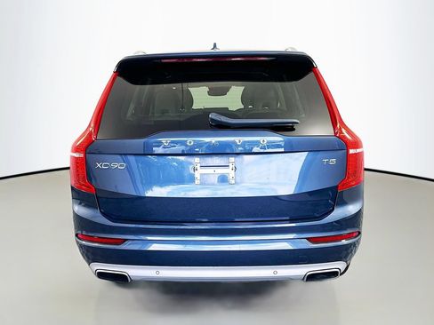Used 2021 Volvo XC90 T5 Momentum w/ Climate Package FWD image 6