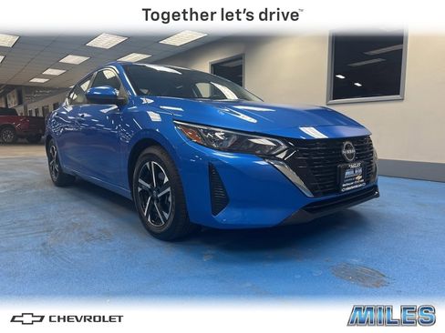 Used 2025 Nissan Sentra SV image 1