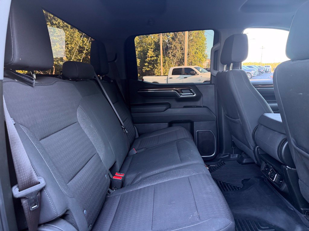 Used 2024 Chevrolet Silverado 1500 LT AWD/4WD image 10