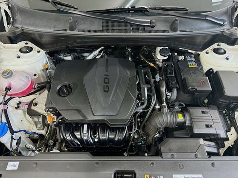 Used 2025 Kia Sportage LX image 33